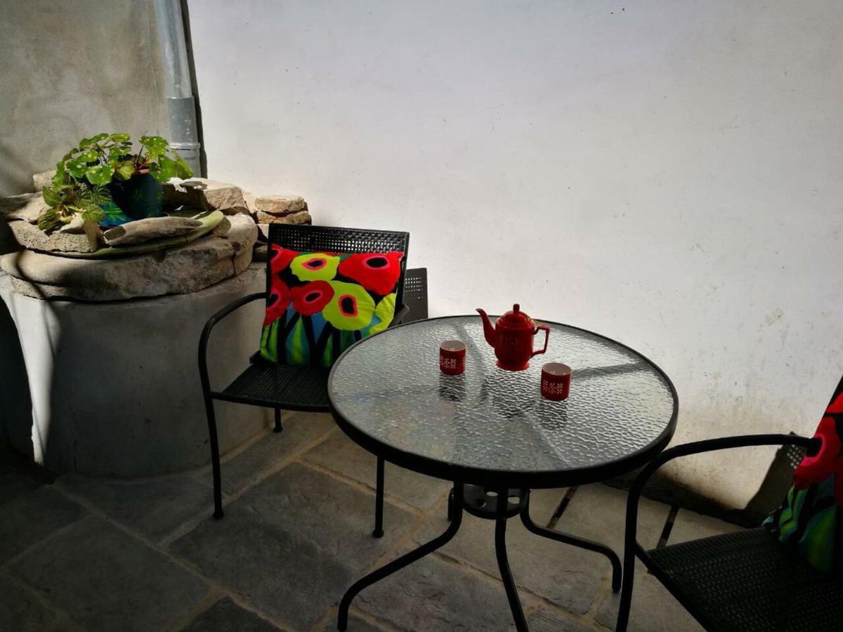 Cres Art Studio Lime Apartment Eksteriør bilde