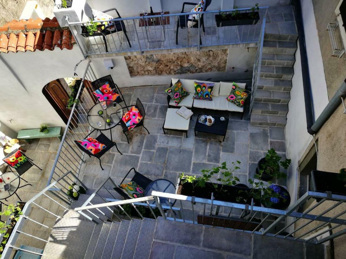 Cres Art Studio Lime Apartment Eksteriør bilde